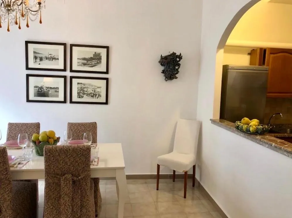 Casa Cariddi Boutique Apartment Taormina Italien